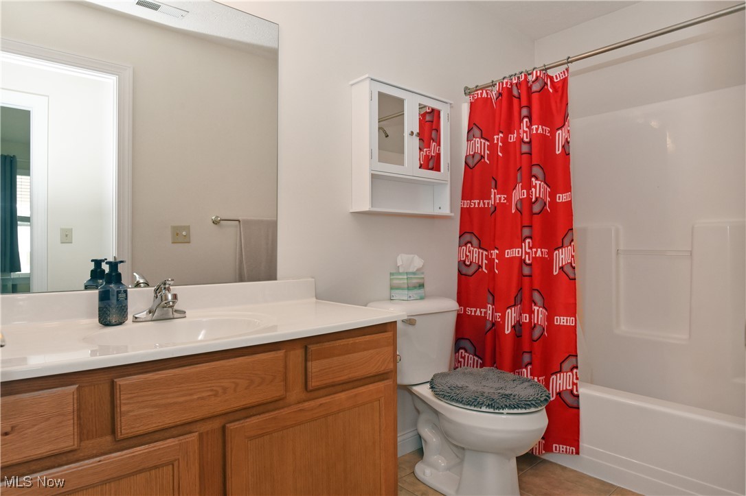 896 Bristol Drive, Lakemore, Ohio image 32