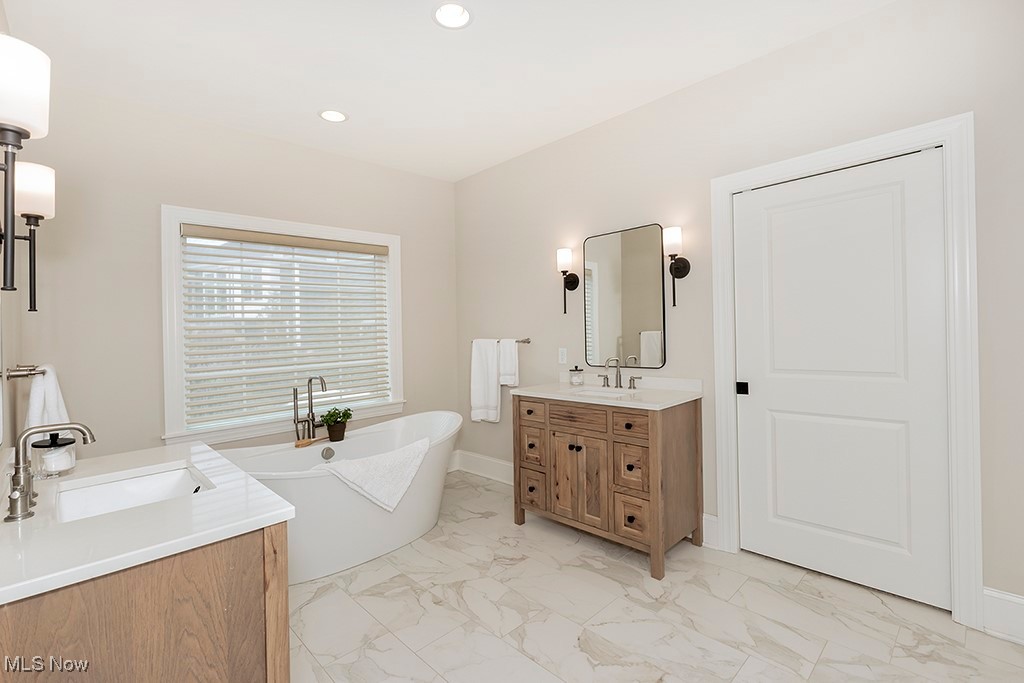 8120 Devon Court, Chagrin Falls, Ohio image 24