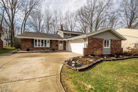 3974 Winton Park Drive North Olmsted OH 44070