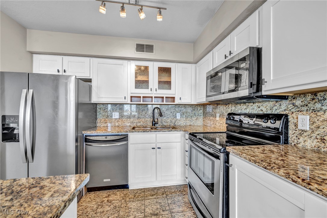 2222 Detroit Avenue 817
