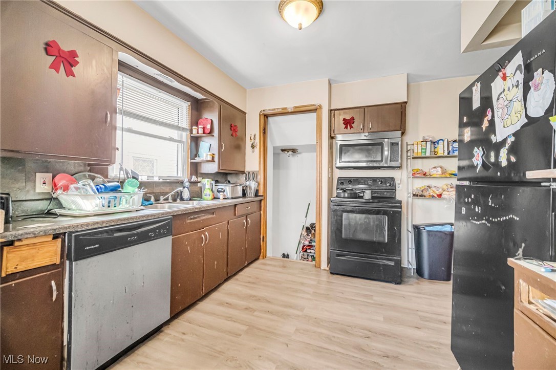 10514 Mccracken Boulevard, Garfield Heights, Ohio image 10