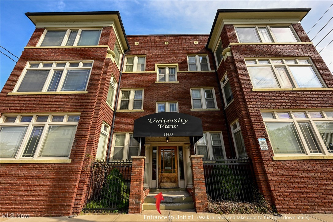 Charming 2 bed 1 bath fully furnished condo in a secure building, located in the highly sought after University Circle Neighborhood!
This area is home to the Case Western Reserve University, VA Medical Center, University Hospitals, Cleveland Clinic, Severance Music Hall, Museum of Natural History and so much more!
This beautiful condo offers comfort and convenience, perfect for young professionals, and students.
Open-concept living and dining areas, perfect for entertaining or relaxing.
Fully equipped with stainless steel appliances/laminate countertops/modern cabinetry, perfect for cooking enthusiasts.
Each bedroom features ample closet space, a full sized bed, night stands and lamps.
Washer and dryer in-building, gated parking area, central air conditioning, etc.
Rent: $1950 per month
Security Deposit: $1950
Lease Term: negotiable
Don’t miss out on this incredible opportunity to live in a well-maintained and comfortable condo!
Schedule a tour today by contacting the listing agent.
Rental requirements:Tenant pays for electric and gas. Tenants are required to obtain and maintain renters insurance the duration of the lease. This is a non smoking property. There is a Residents Benefit Package that includes furnace filters, renters liability insurance, move in Concierge for utilities, credit building services, rewards for on-time rent payments, and much more! There is a mandatory monthly for this service.
Credit score of 600+. 500 - 600 is considered conditional. Less than 3 items in collections, excluding student loan and medical. Monthly income of 2.5 times the amount of the monthly rent. Thorough Eviction Check. $50 Non Refundable App Fee for all Adults who will be occupying the property. Applications can only be completed online.