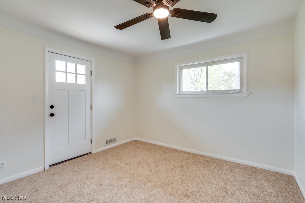 7905 Craigleigh Drive, Parma, Ohio image 13