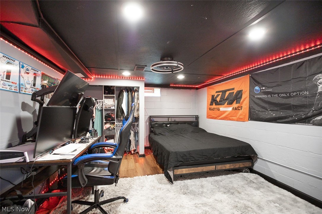 Aurora Hudson Road - Residential