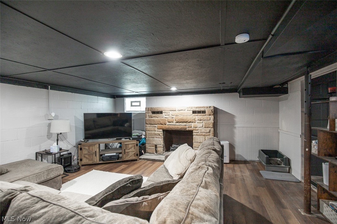 Aurora Hudson Road - Residential