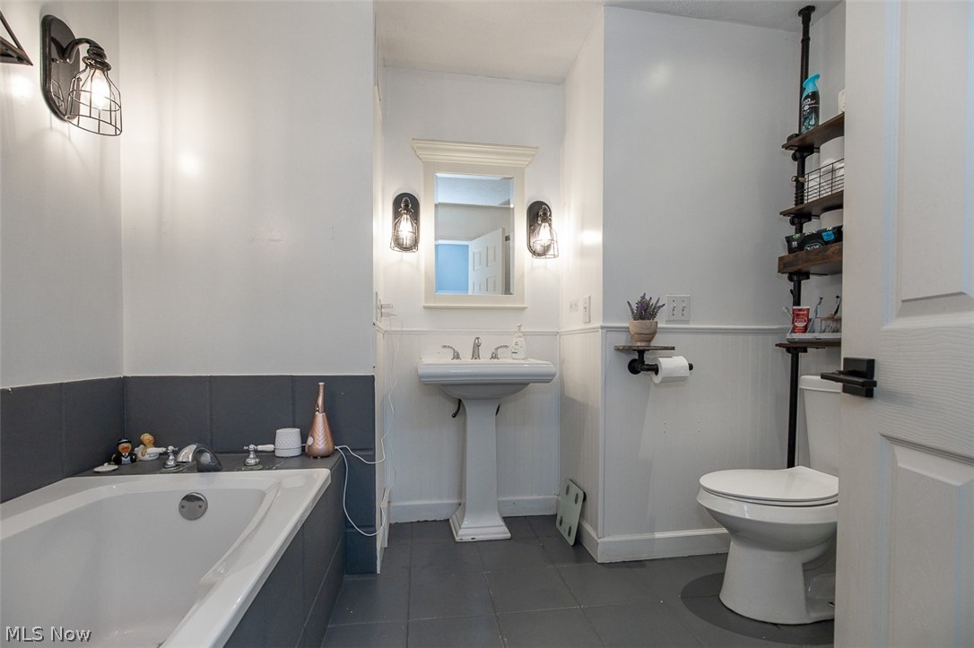 Aurora Hudson Road - Residential