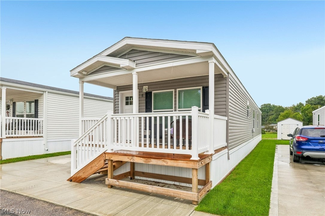5222 Greenwich Road 5