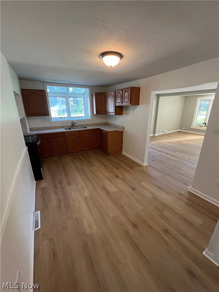 4459 Silverdale Road
