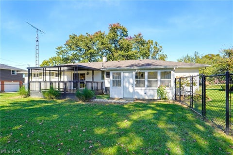 Tiny photo for 1526 Edmar Street, Louisville, OH 44641 (MLS # 5255213)