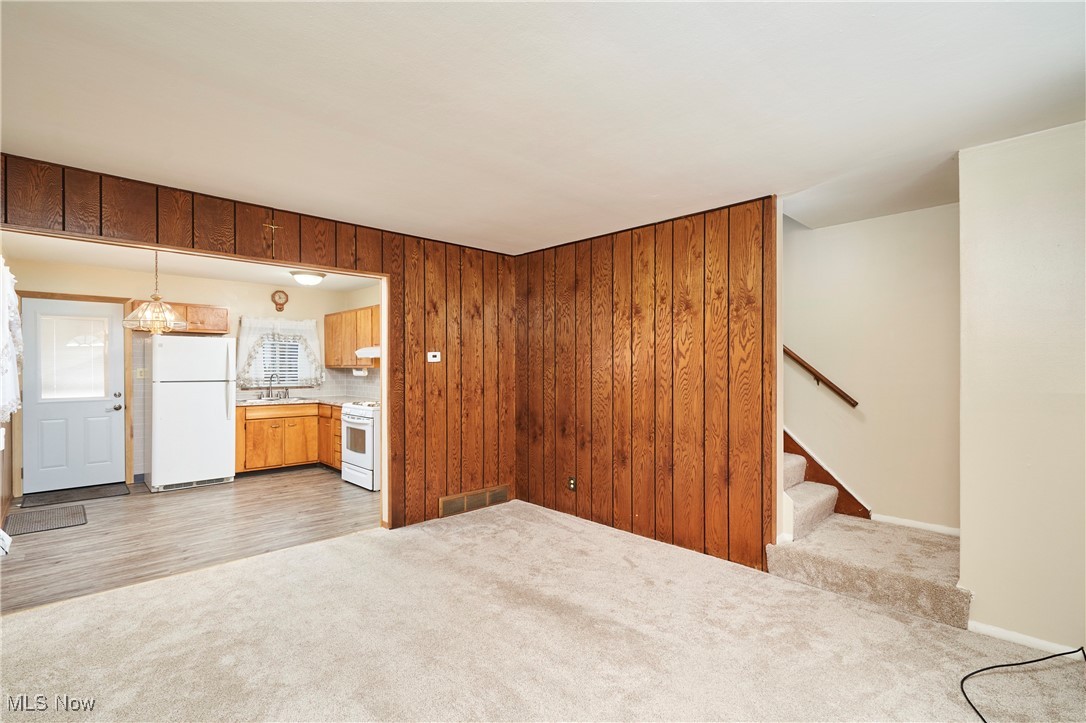 Tallmadge Road - Residential