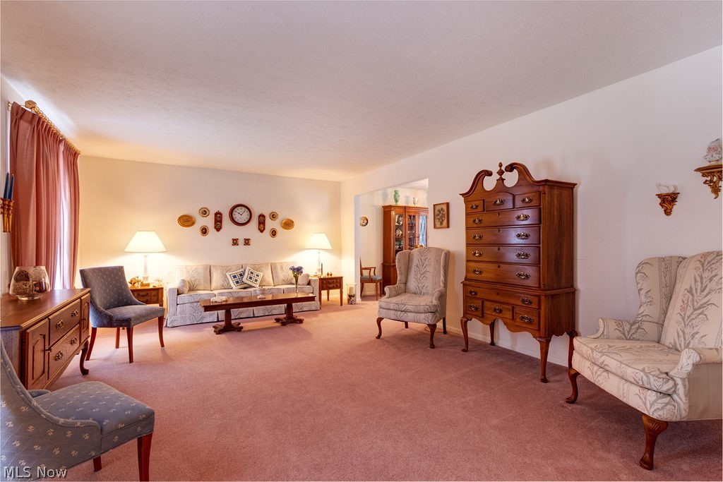 Four Seasons - Residential