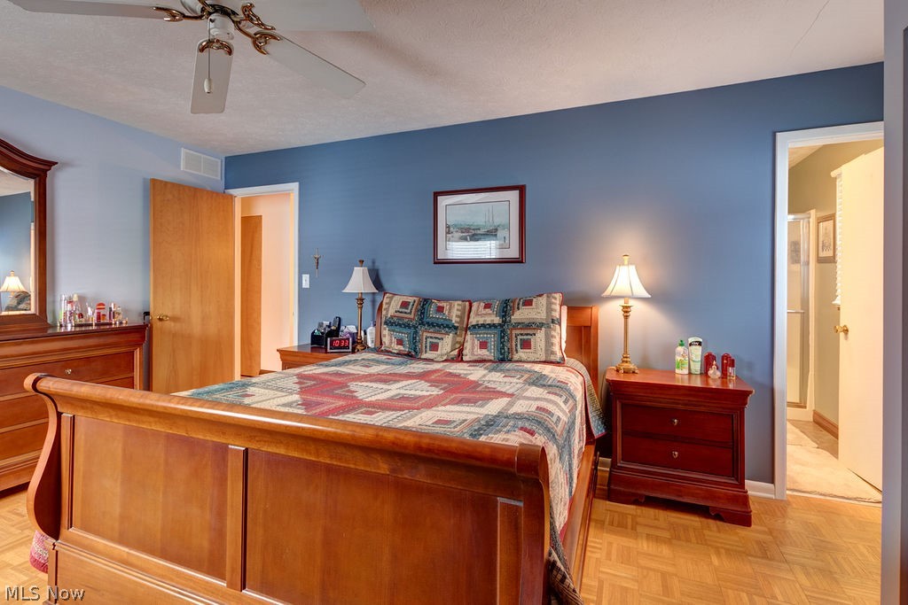 Four Seasons - Residential