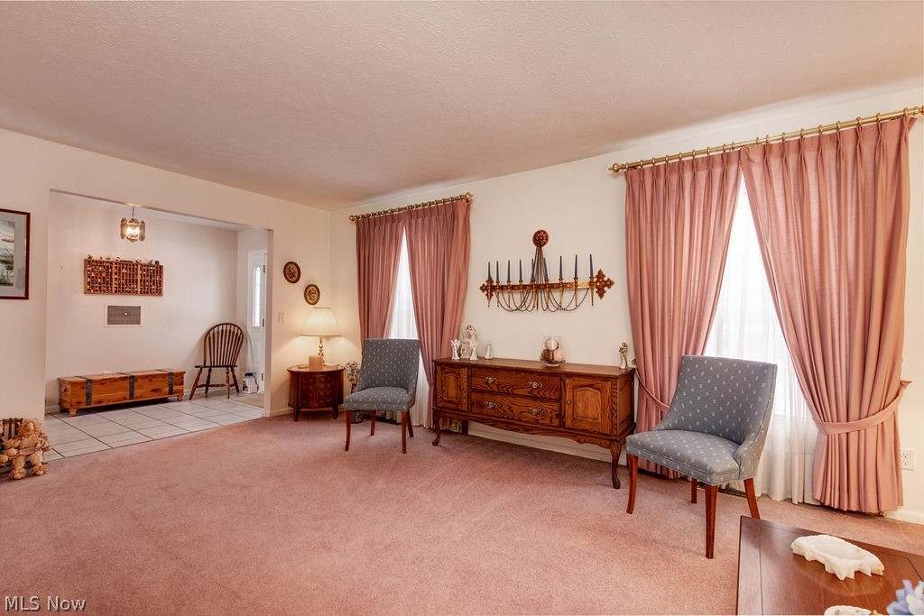 Four Seasons - Residential