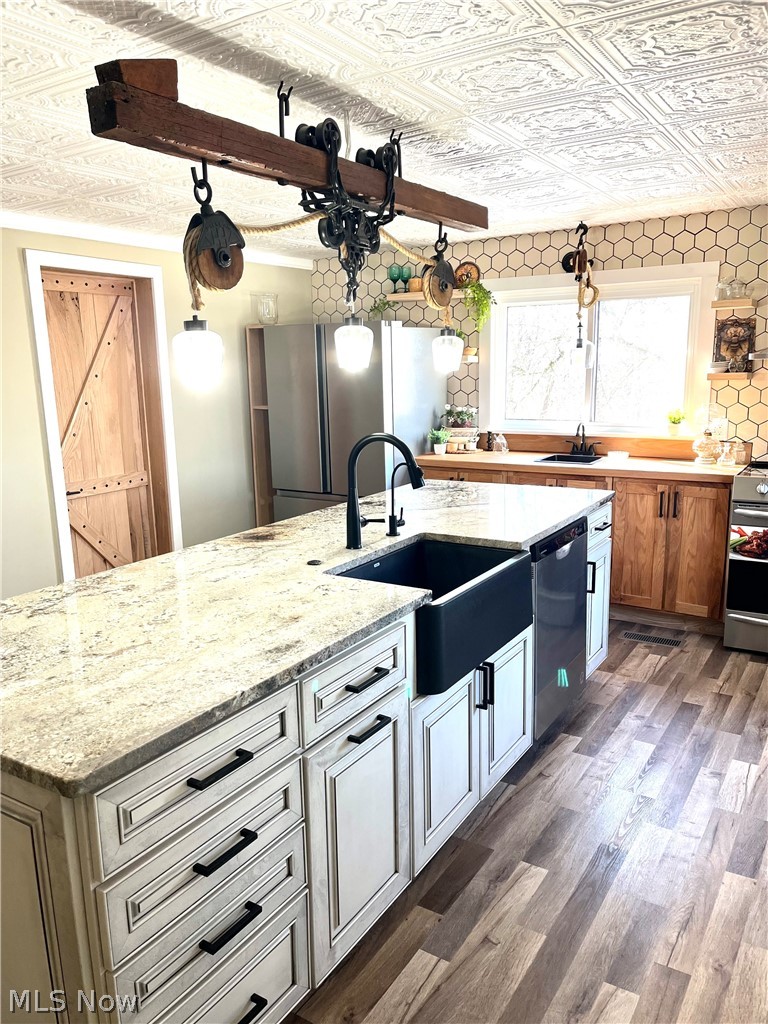 Town/Gilmore - Residential