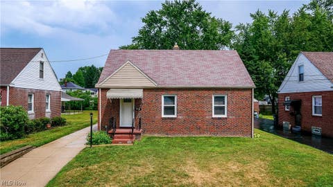Homes For Sale - 61 Hawk Avenue<br/> Akron, OH 44312