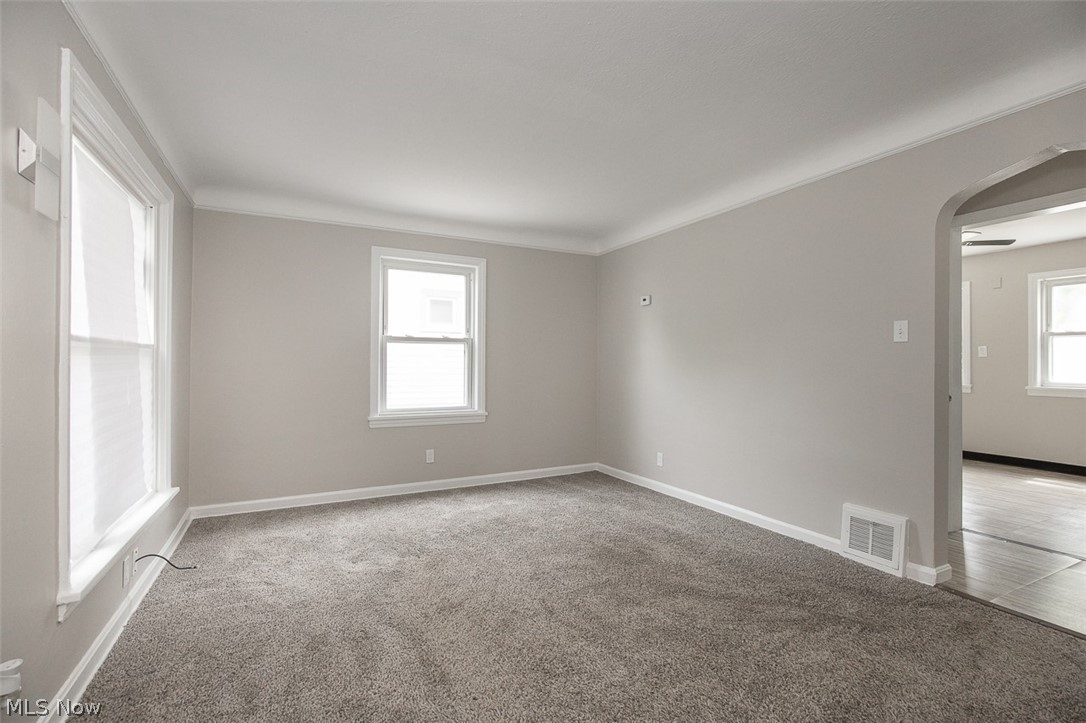 1454 E 196th Street