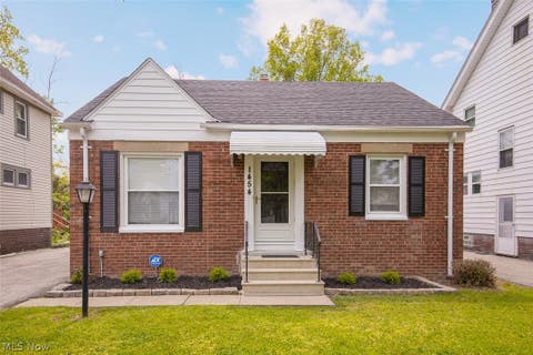 Homes For Sale - 1454 E 196th Street<br/> Euclid, OH 44117
