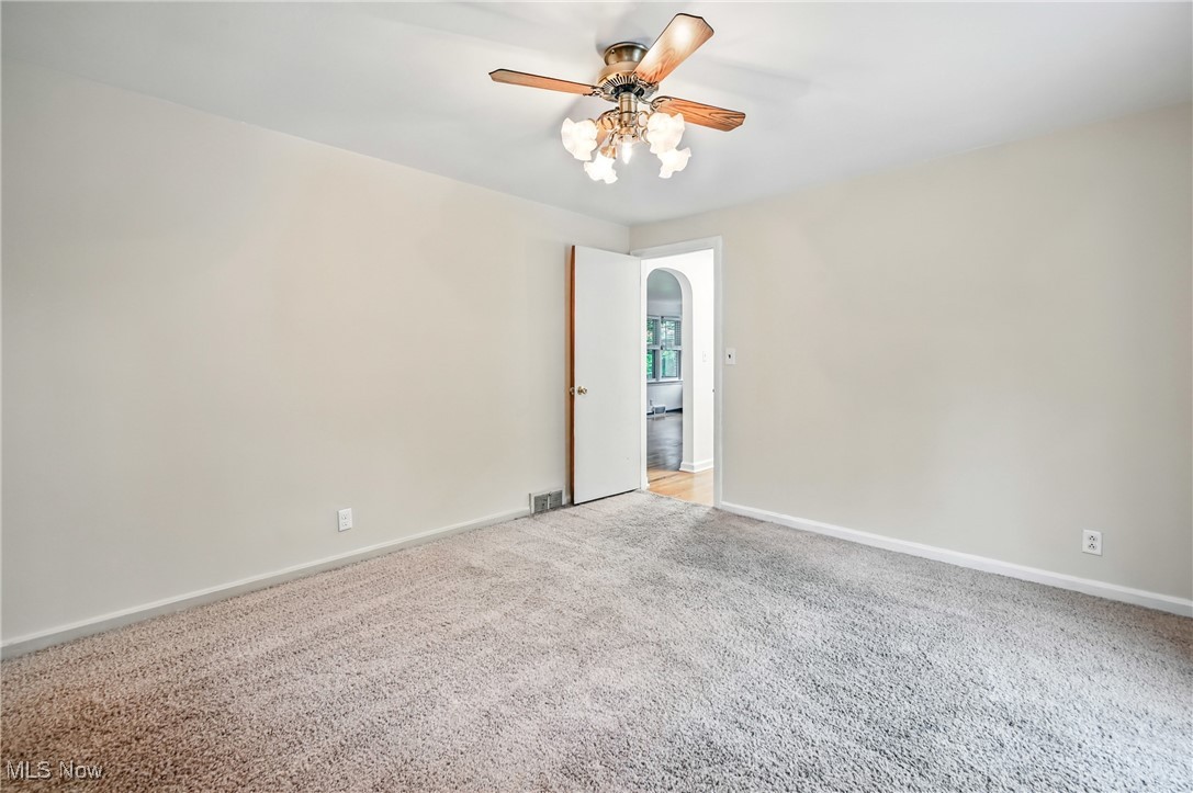 2506 Bears Den Road, Youngstown, Ohio image 20