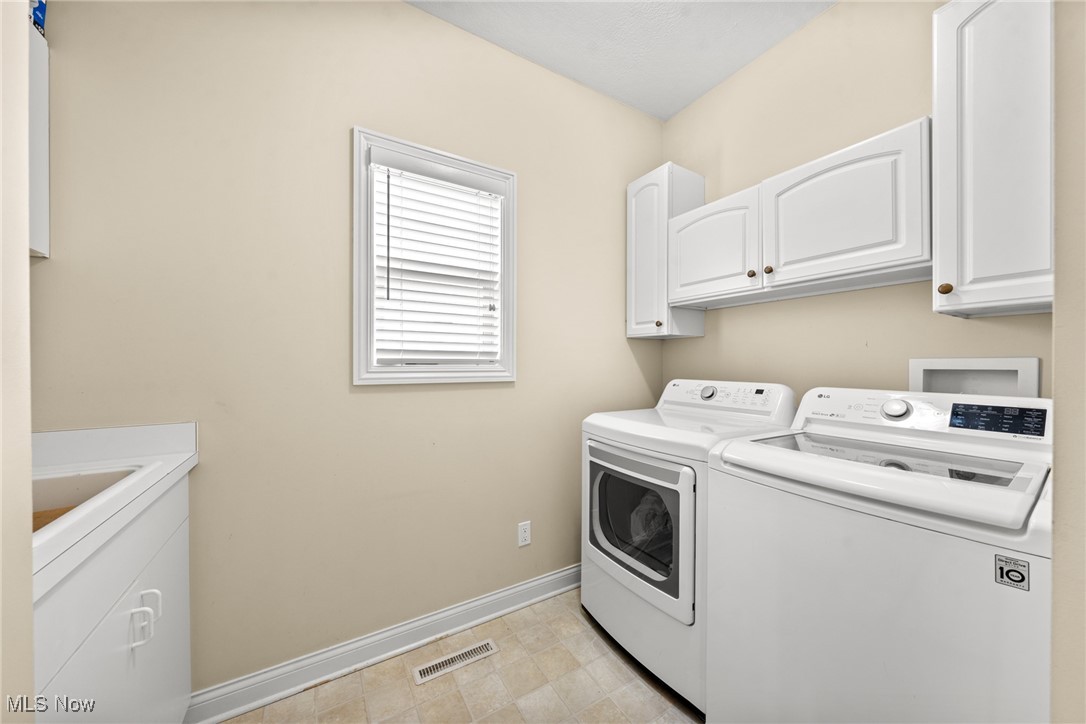 4242 Saint Annes Court, Avon, Ohio image 26