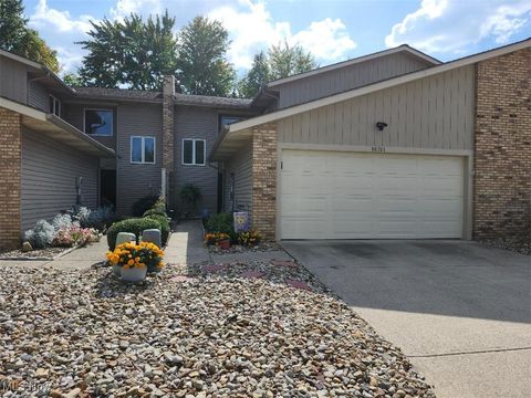 16761 ORCHARD GROVE Drive 6808 A Middleburg Heights OH 44130