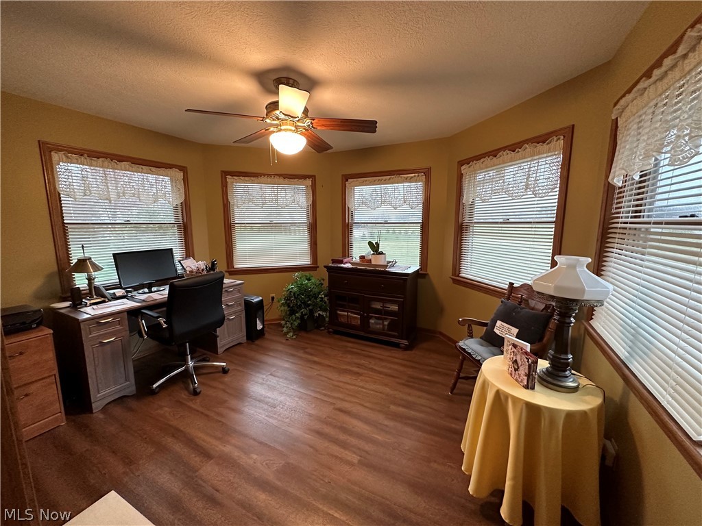 Countryside Estates Condo - Residential