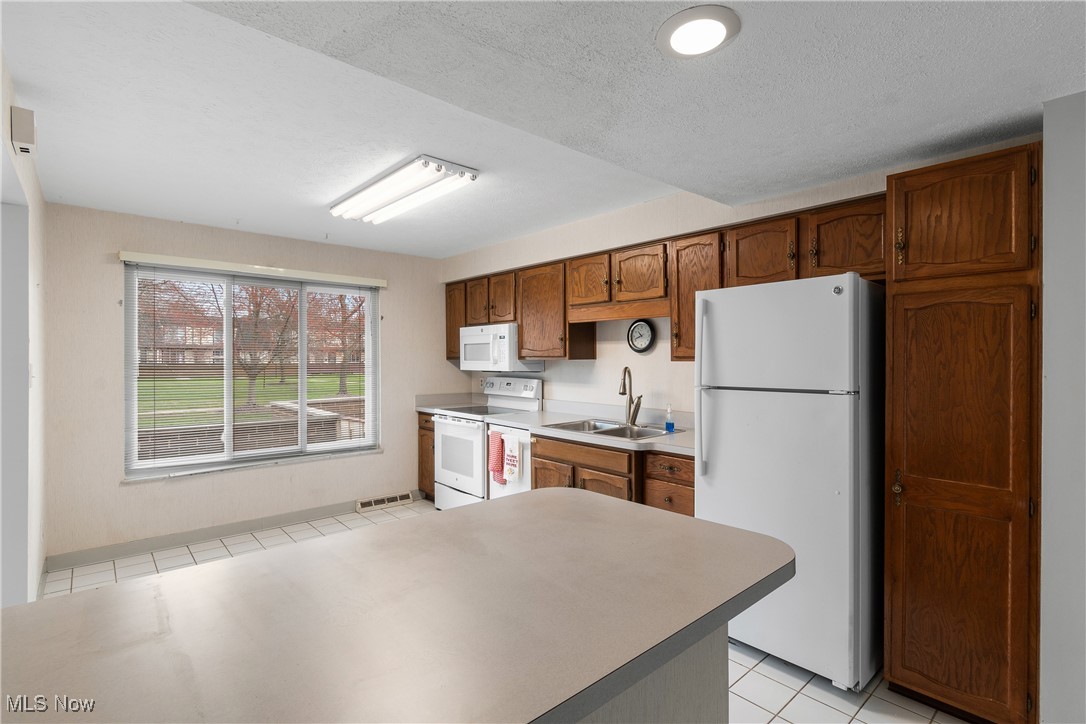 6462 State Road #04, Parma, Ohio image 14