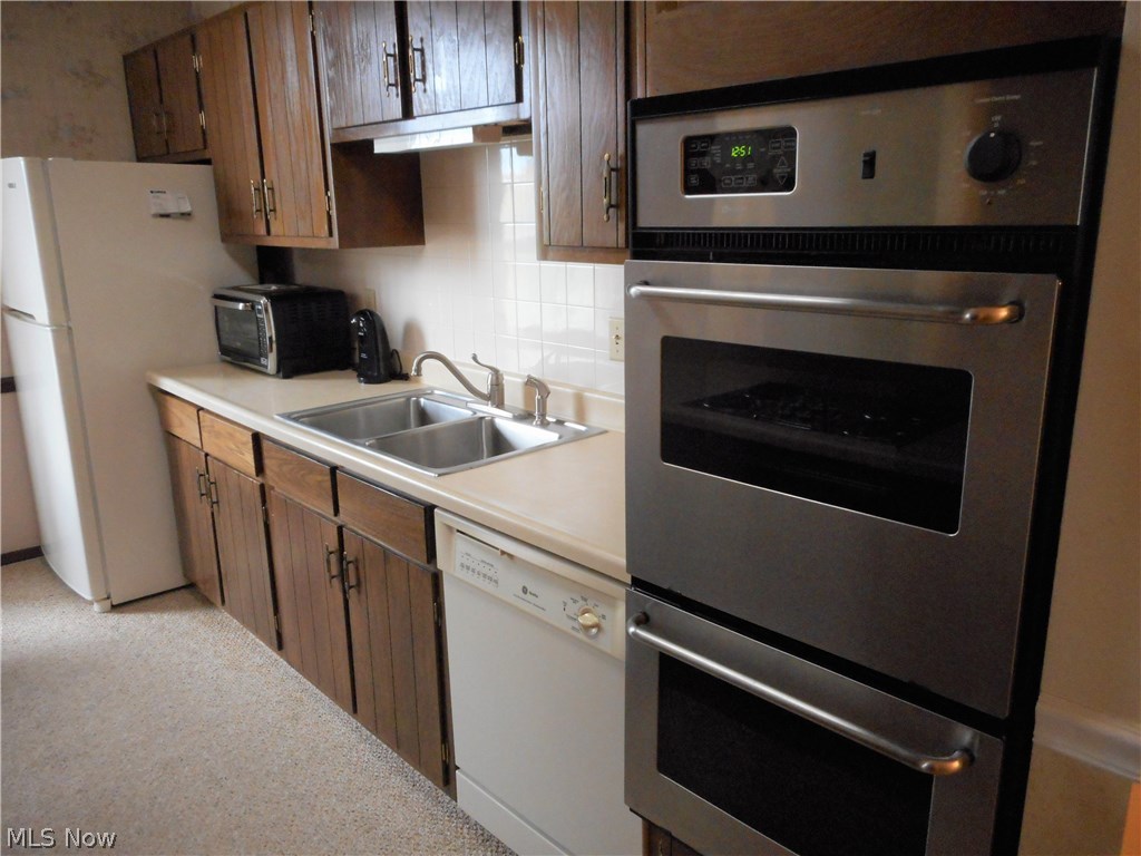 Silver Lake Towers Condo - Residential