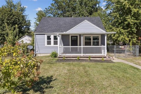 317 E 44th Street, Lorain, OH 44052 - #: 5162581