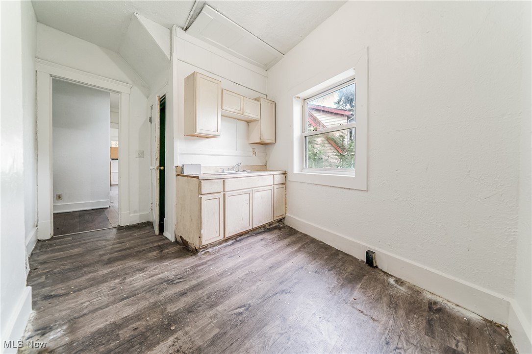 Charleston - Residential Income