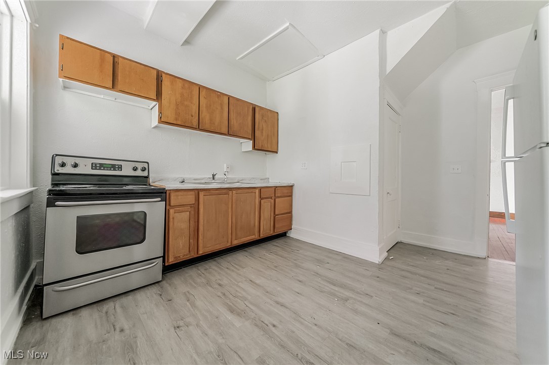 1150 W 5th Street