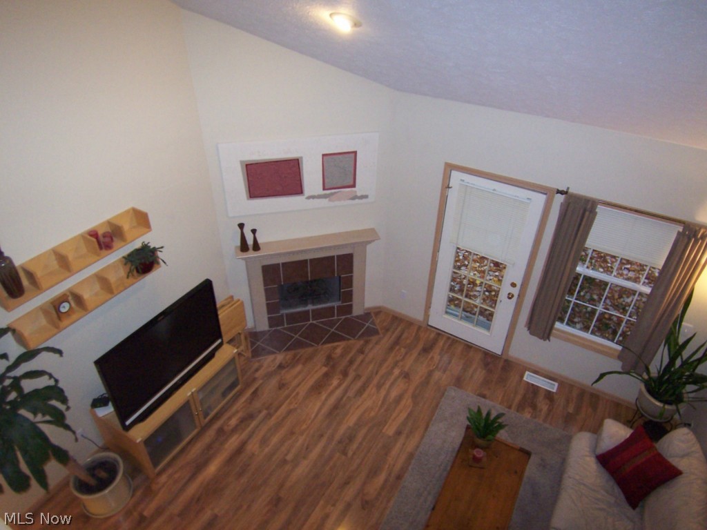 Woodbury Condo - Residential