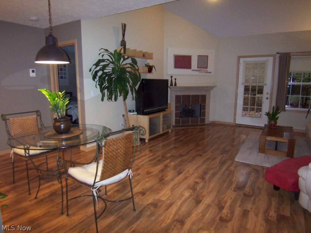 Woodbury Condo - Residential