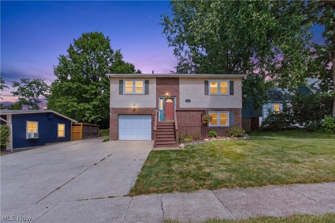 448 Fernwood Avenue