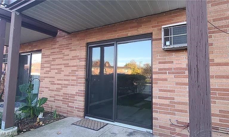 23855 David Drive, North Olmsted, Ohio image 18