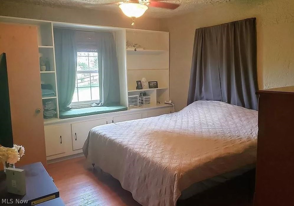 Homeland Manor - Residential