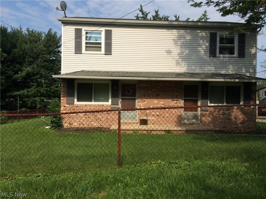 Fantastic Investment Opportunity to own a duplex! Each unit has two bedrooms and one bathroom and their own basement with washer and dryer hookups. Newer vinyl siding, roof, gutters and windows. Call today for a showing!