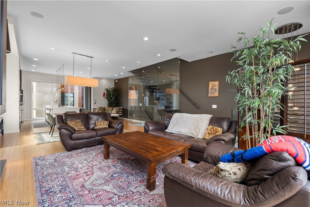 27 Coltman - Residential