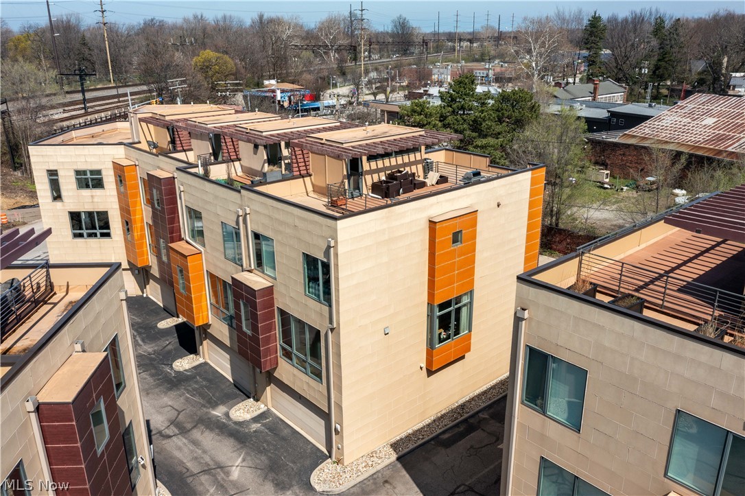 27 Coltman - Residential