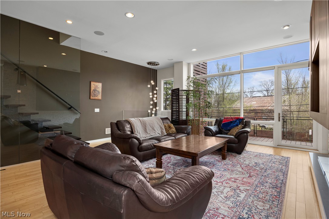 27 Coltman - Residential