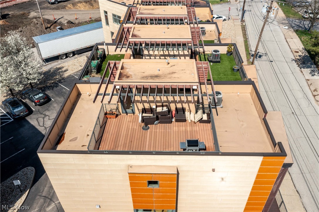 27 Coltman - Residential