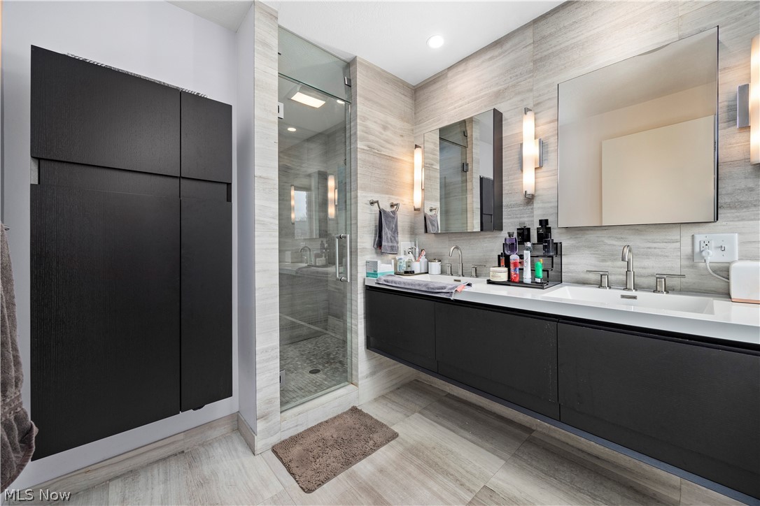 27 Coltman - Residential