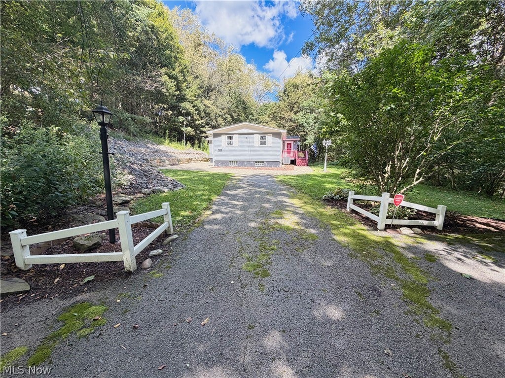 1929 Iris Street