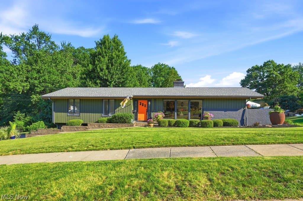 Photo of 1155 Romayne Drive, Akron, OH 44313 (MLS # 5219858)