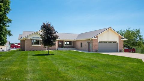 Homes For Sale - 10550 Amish Ridge Road<br/> Mount Perry, OH 43760