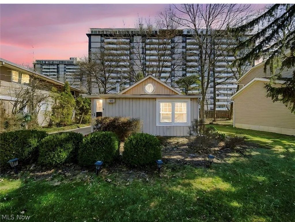 Photo of 101 E 238th Street, Cleveland, OH 44123 (MLS # 5211288)