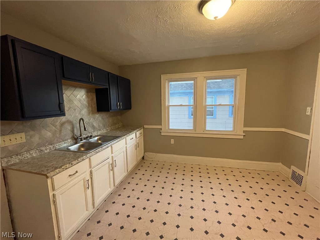 Sanda - Residential Lease