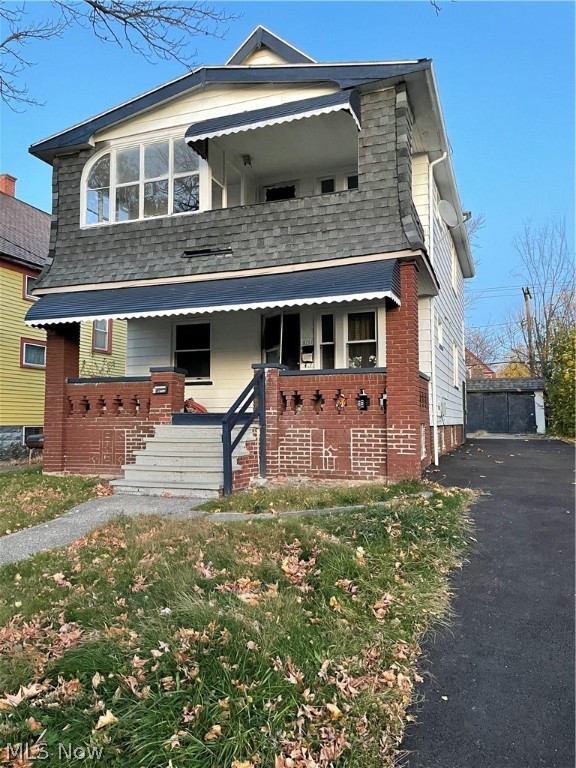 Clean! Affordable Housing! 2 bed 1 bath and plenty of space! Freshly painted with newer vinyl floors . Lead Certified and move in ready with new stove and fridge included.Come make this house a home! Call listing agent to schedule appointment. Rental requirements:Credit score of 600+. 500 - 600 is considered conditional.Less than 3 items in collections, excluding student loan and medical. Monthly income of 2.5 times the amount of the monthly rent.Thorough Eviction Check.
$50 Non Refundable App Fee for all Adults who will be occupying the property.Applications can only be completed online.Typical Security Deposit equivalent to one months rent, pending results of background checks. Tenants must have the electric and gas transferred into their name and obtain renters insurance prior to receiving keys to the property. This property accepts housing vouchers
This property accepts housing vouchers. Tenants must have the electric and gas transferred into their name and obtain renters ins