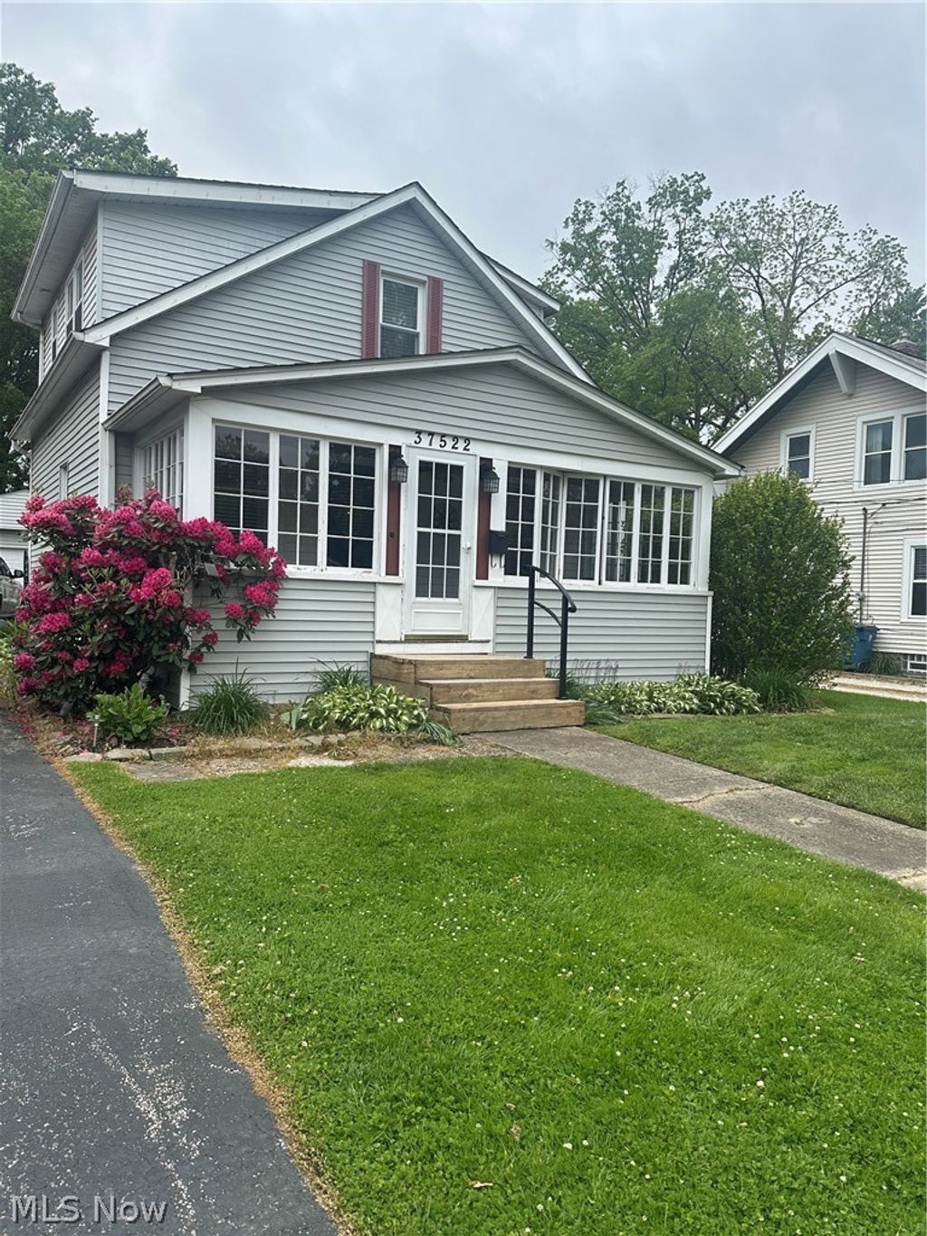 Photo of 37522 Arthur Street, Willoughby, OH 44094 (MLS # 5212619)