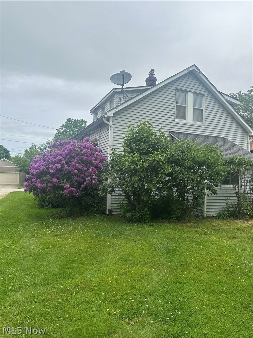 Photo of 37522 Arthur Street, Willoughby, OH 44094 (MLS # 5212619)