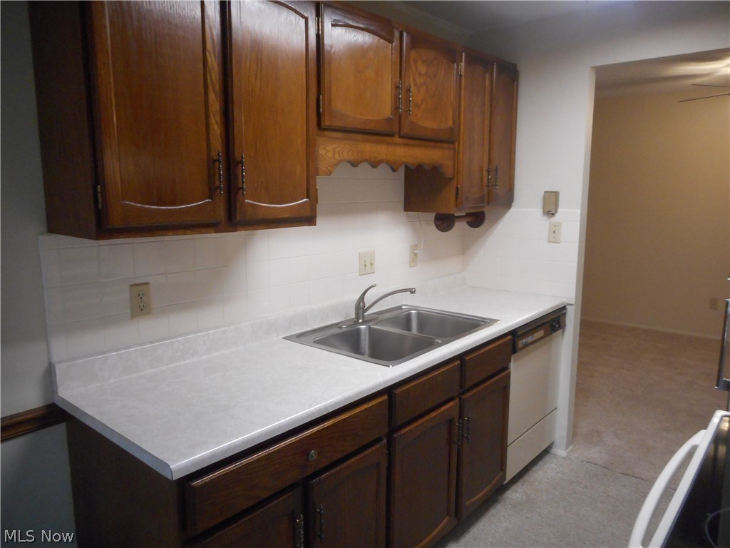 Silver Lake Towers Condo - Residential